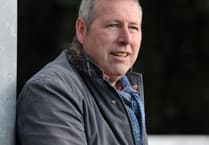 Family of Graham Sparks to present bench to Wellington CC