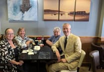 MP meets with visitors from Wellington, Florida