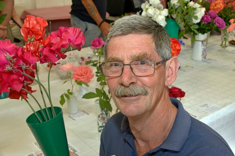 Mike Broom -  Winner  - Sweet Peas -  (Neil Palk Memorial Cup)