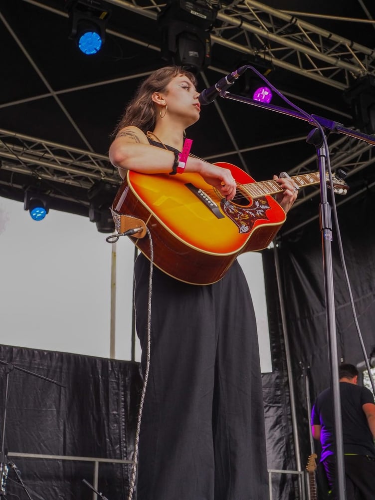 Fiorenza Newland performing at Wellistock