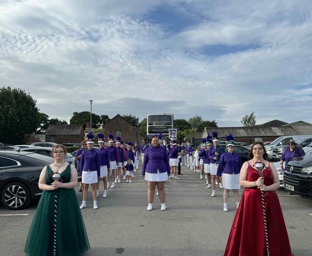 Majorettes make an award winning prom arrival