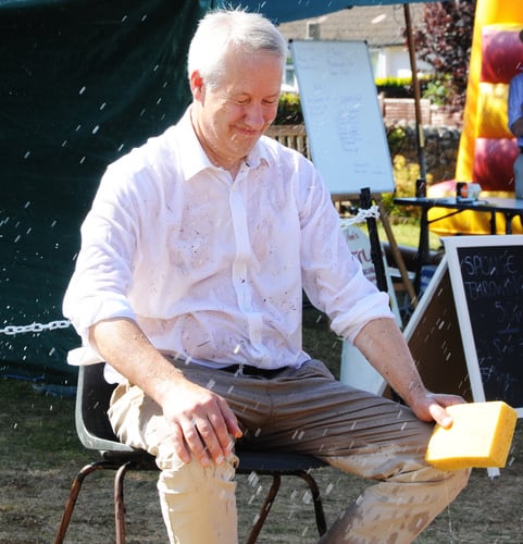 Gideon Amos being "sponged" at Sampford Arundel fete