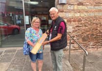 Cricket bat used by Viv Richards in 1979 presented to museum