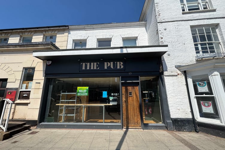 The High Street commercial property, which previously hosted The Pub, has been sold at auction
