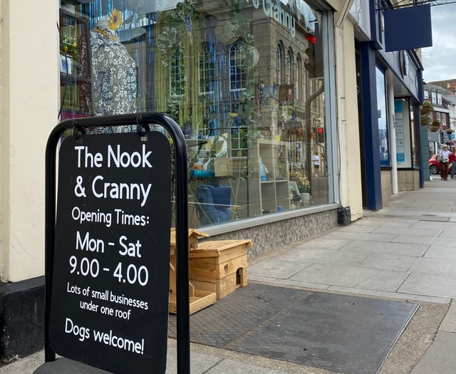 High street shop bars youth groups following series of thefts