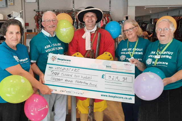 Hero raises more than £3,000 with historic reenactment