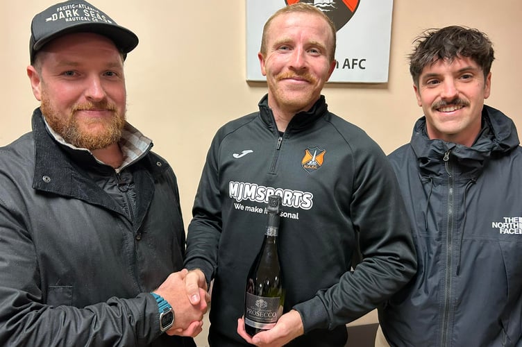 Wellington’s player of the match was Miles Quick. The game was sponsored by the family of club legend Mick Gough, to mark five years since his passing, and Miles received the award from Mick’s sons Shaun (left) and Kal.