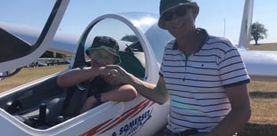 Teenager becomes one of the youngest solo glider pilots in the UK