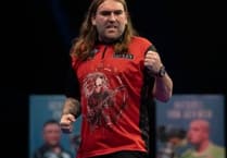 Searle set for clash with Nolan in World Darts Championships