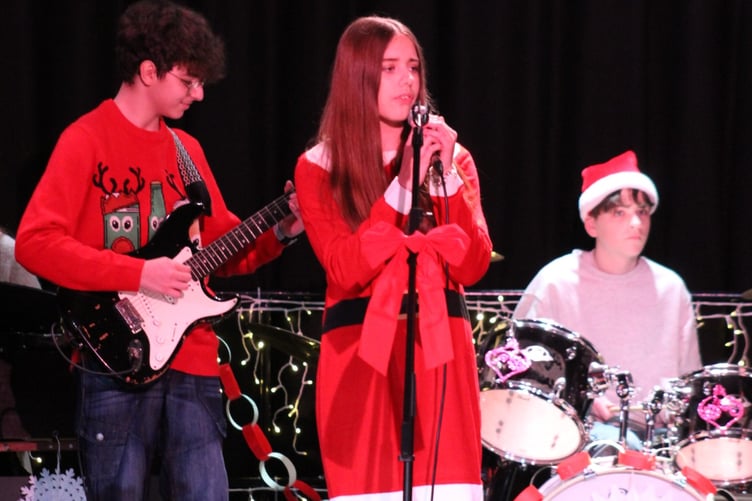 The annual Christmas concert saw live music and festive songs.