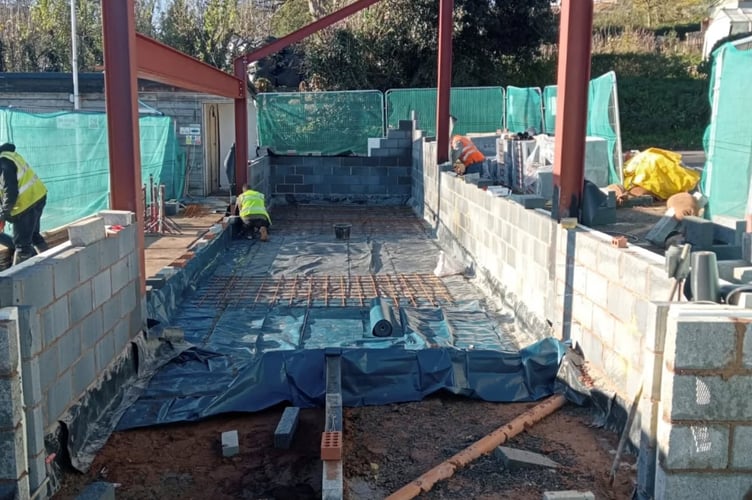 Work is underway in Wiveliscombe on Wivey Pool's new poolside pavilion.