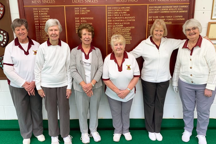 Swallows: Suzanne Worth, Diana Dagg, June Anderson; Wrens: Angie Moore, Liz Copping, Rosemary Small.