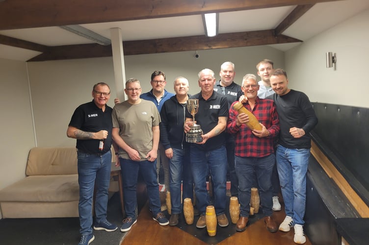 Ex-Servicemen, back left to right: Marc Bright, Dave Gardiner, Riley (known as Ryan by teammates) Richards; front: Ricky Baker, Geoff Hamlyn, Adrian Coles, Adrian Perry (capt), Kevin Denslow, Lee Baker.
