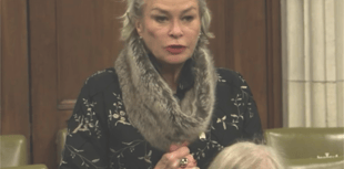 Water firms told 'put customers first'