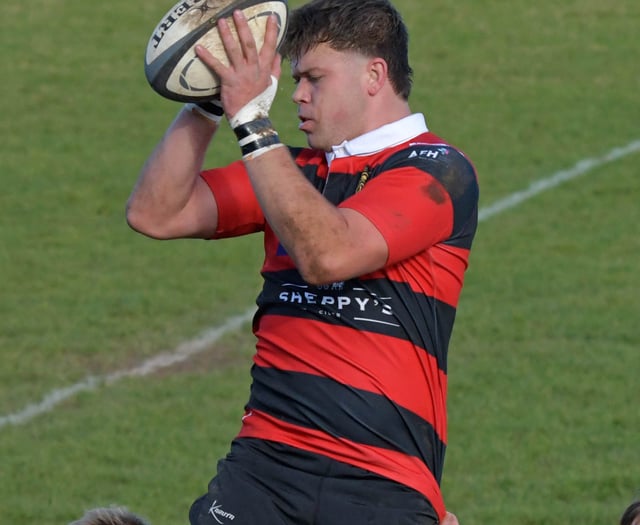 Wellington in spirited fight against leaders Weston 