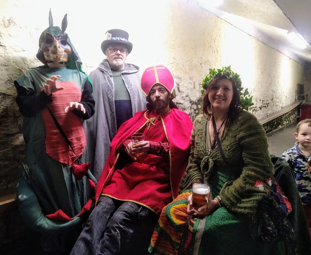 Unique folk custom to welcome 'the light'