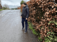 Safety call over busy road without pavement
