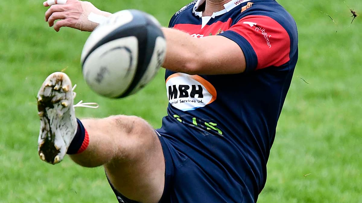 Wivey Rfc Wivey continue title charge with victory at strugglers Penryn ...