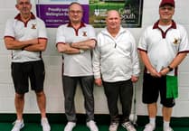 Leaders Bowlsheviks squeeze home against Vikings