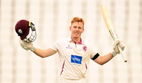 Somerset's wicketkeeper Rew signs new deal 