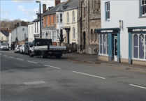 Praise for woman motorist's helpers after car crashes in centre of Wellington