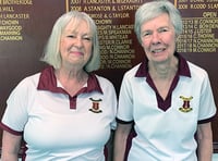 Wendy and Ian triumph in indoor bowls competitions 