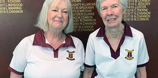 Wendy and Ian triumph in indoor bowls competitions 