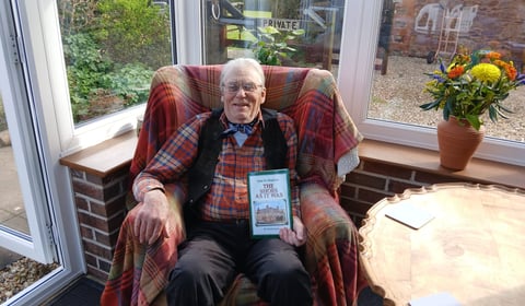 Former pub owner to sign copies of his new book in Wiveliscombe