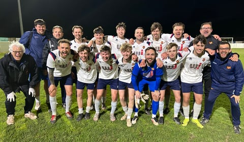 Wellington stun title-chasing Torpoint Athletic 