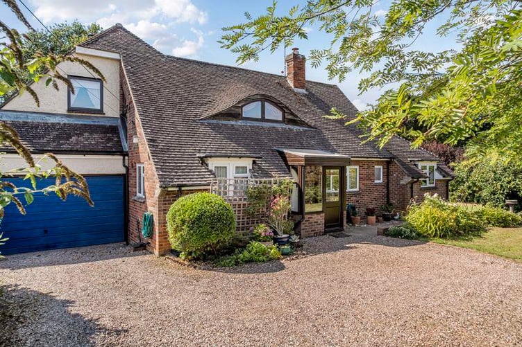 Heatherton Park House benefits from exceptional panoramic views