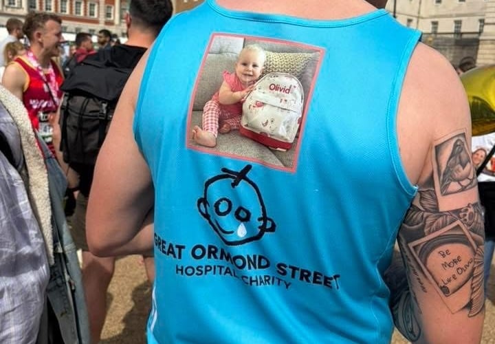 Harry ran in memory of his daughter Olivia who died at just 15 months old from a rare illness. 