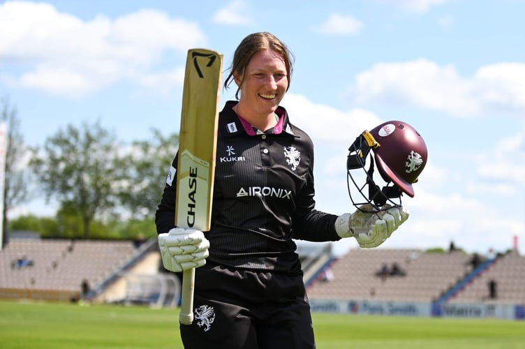Bex Odgers - fine batting