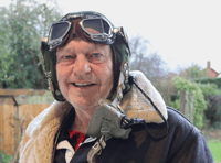 Tiger Moth pilot apologises after crash landing