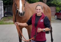 Gill's hunch pays off with whopping 33-1 winner