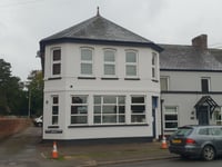 Former pub could become hairdressers