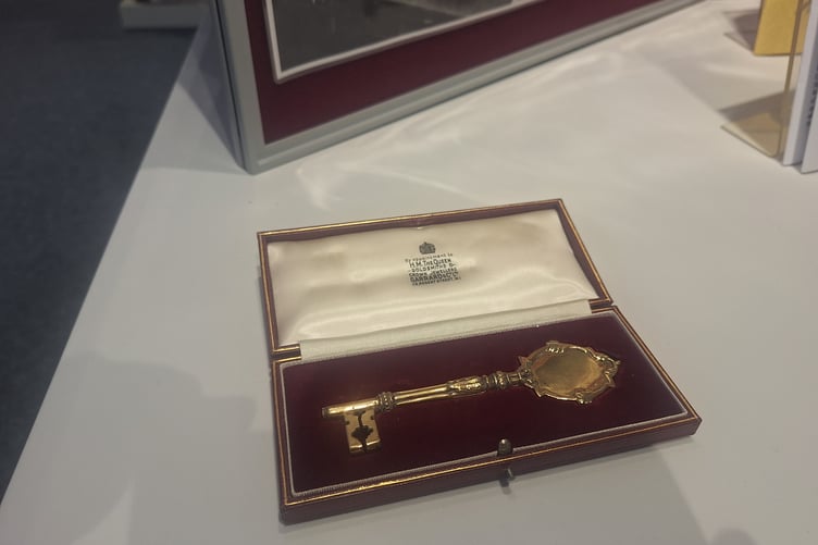 The mystery golden key in Wellington Museum.